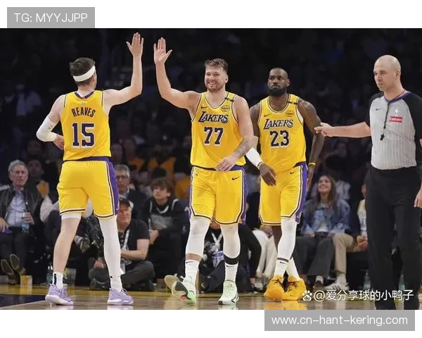 2018年湖人队与灰熊队激战回顾：年轻球员的成长与球队的未来展望